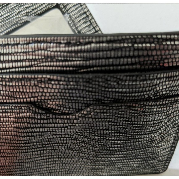 New Express silver metallic keychain mirror card holder ID organizer wallet - Picture 3 of 4